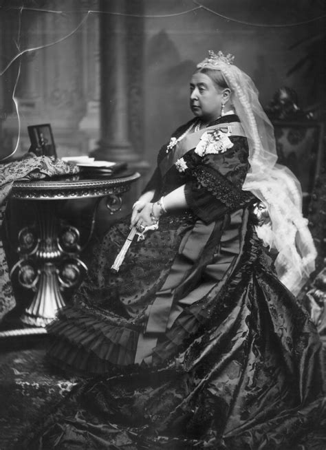 Eurohistory: Interesting Line of Shared Descent Between Descendants of Queen Victoria and her ...