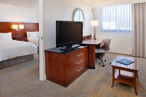 Burbank, California Hotel | Los Angeles Marriott Burbank Airport