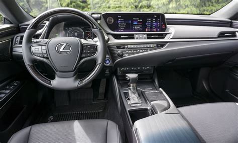 2020 Lexus ES 300h: Review - autoNXT.net