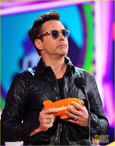 Robert Downey Jr. WINS Favorite Butt Kicker at Kids' Choice Awards 2014 ...