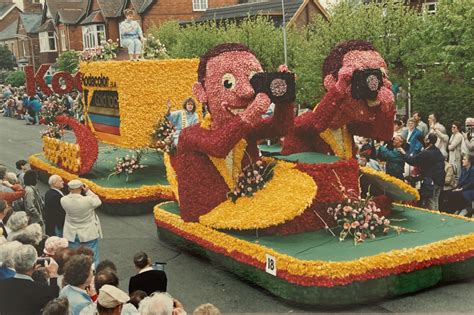 Flower Parade Official Photos 1988 - South Holland Life Heritage and Crafts including Chain ...