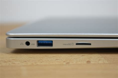 Trekstor Surfbook A13B Review: Light, cheap & good?