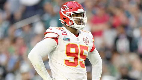 Kansas City Chiefs' Chris Jones holding out for new contract, seeking ...