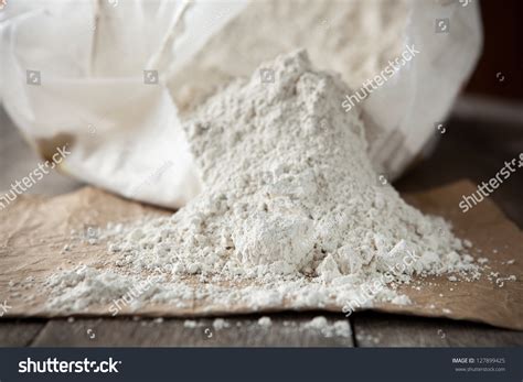 Diatomaceous Earth Organic Insecticide That Kills Stock Photo 127899425 | Shutterstock