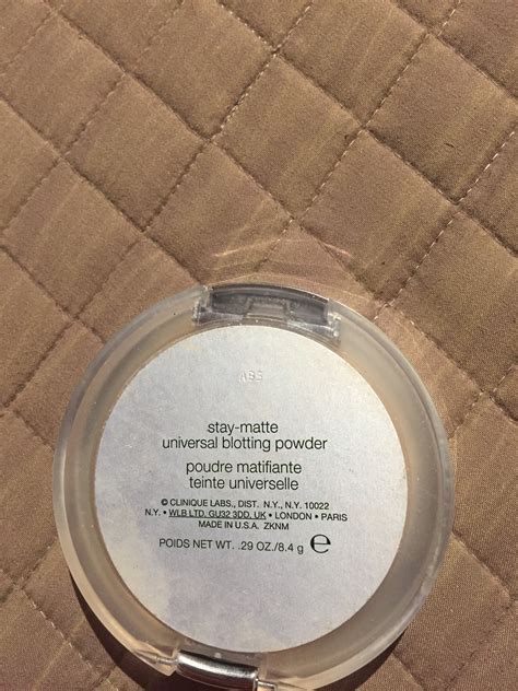 Clinique stay matte Universal blotting powder reviews in Powder - ChickAdvisor