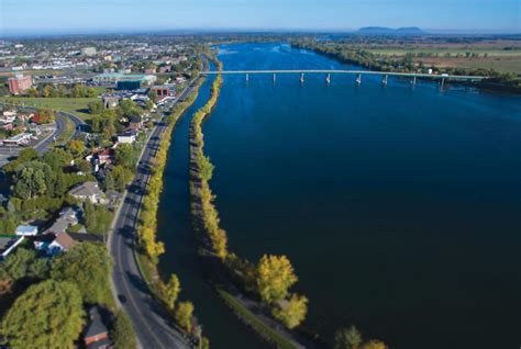 Saint-Jean-sur-Richelieu: La population croît moins vite - Le Canada ...