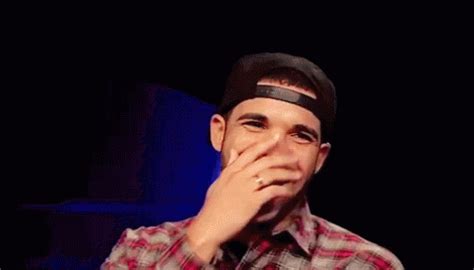 Drake Laugh GIF - Drake Laugh Laughing - Discover & Share GIFs