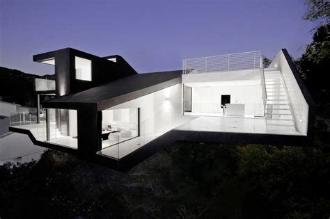 Hollywood Hills Modern Architecture | modern design by moderndesign.org