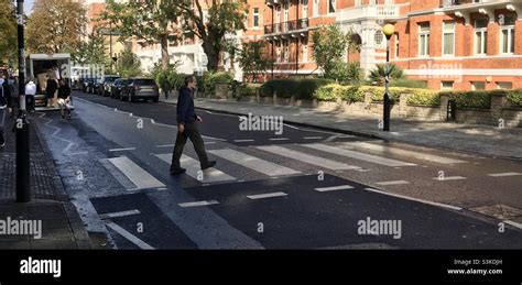 Abbey Road Zebra Crossing London Stock Photo - Alamy