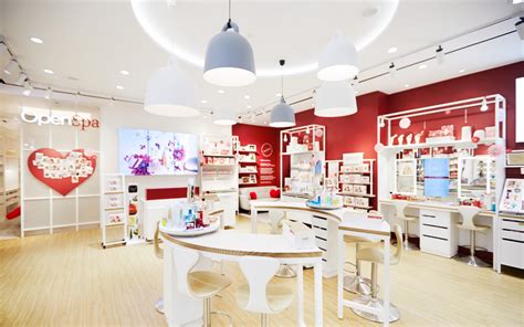 Clarins Debuts Its New Flagship Store In Mid Valley Megamall | Pamper.My