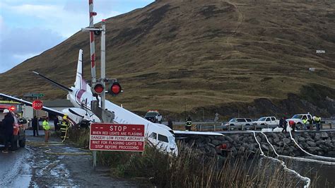 Alaska plane crash: 1 dead after plane landing in Unalaska went off runway - ABC7 San Francisco