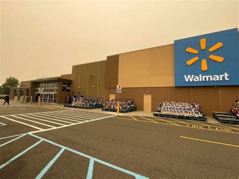 Walmart to upgrade 1,400 stores with $9 billion investment