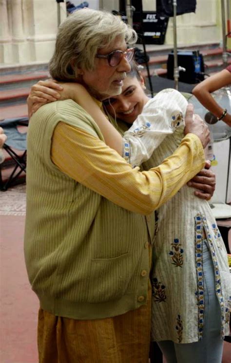 Amitabh Bachchan New Look From Piku Movie Photos | Salman Khan HD Wallpaper