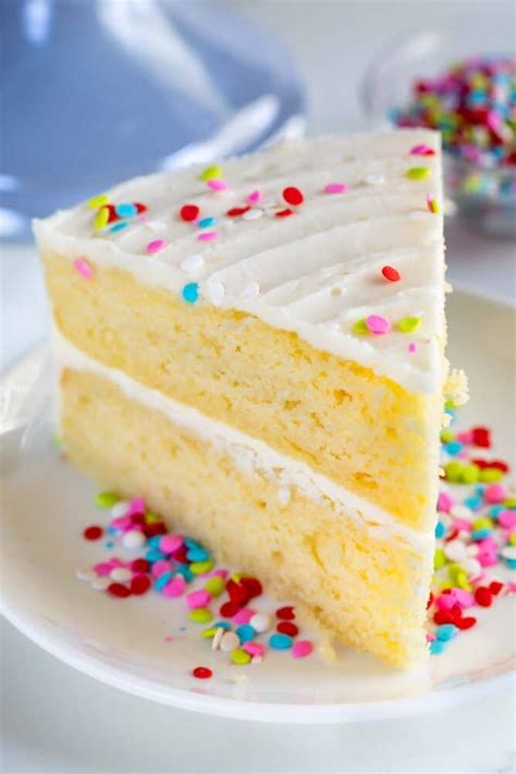 Basic Yellow Cake Recipe (Cakes and Cupcakes) - Crazy for Crust