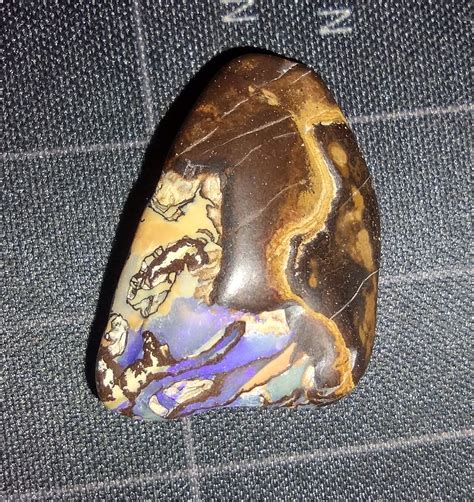 Boulder opal - Opal and gemstone collectors