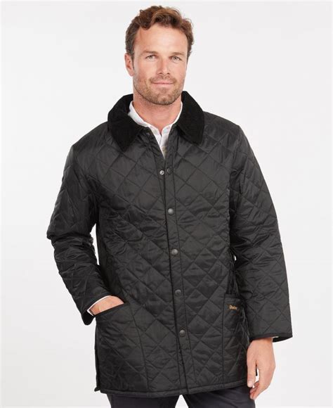 Liddesdale Quilt in Black | Barbour