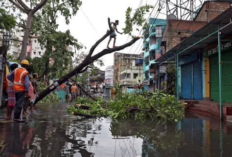 Death and destruction after cyclone hits India, Bangladesh | PBS News