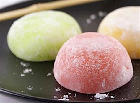 Make Japanese Mochi (Sweet Rice and Red Bean) Treats - Delishably