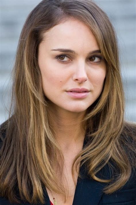 12 Charming Natalie Portman Hairstyles - Pretty Designs