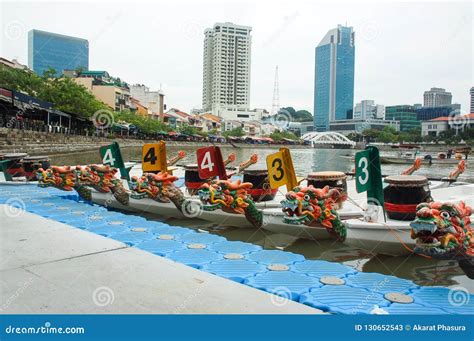 Dragon Boat Festival at Singapore River, Clark Quay, Singapore Editorial Stock Photo - Image of ...