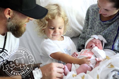 Brantley Gilbert and Wife Amber Welcome Daughter Braylen Hendrix — See ...