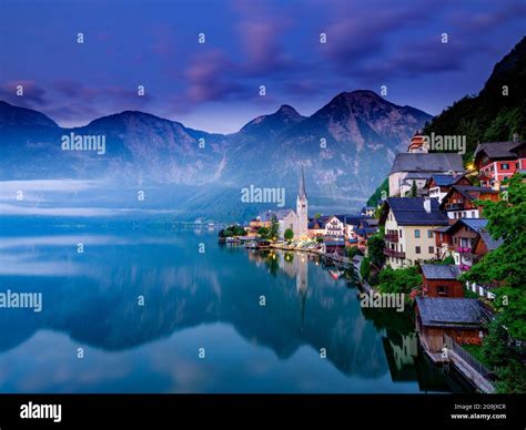 View of Hallstatt, Lake Hallstatt, Salzkammergut, UNESCO World Heritage Hallstatt-Dachstein ...