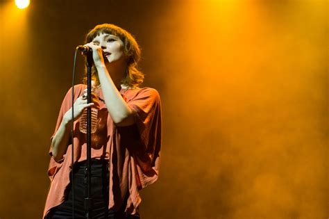 Preaching to the Converted: Chvrches Kick Off Tour in Oakland | SPIN