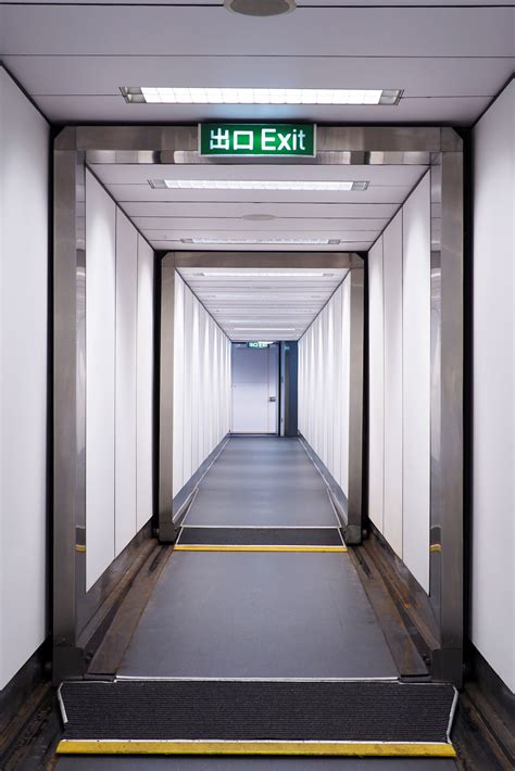 QQ: Airport Jet Bridge Doors - I Dig Hardware - Answers to your door ...