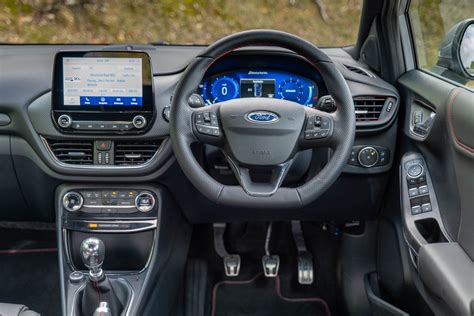 Ford Puma (2021) Interior Layout, Dashboard & Infotainment | Parkers