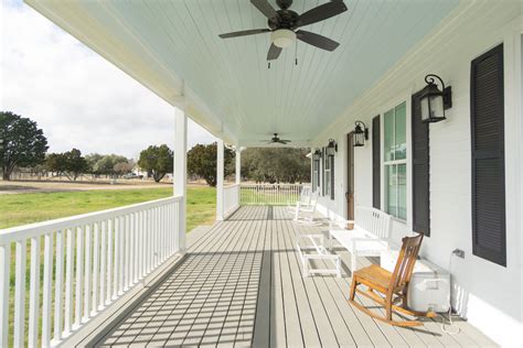 Shiplap Farmhouse - Farmhouse - Exterior - Austin - by KLM Design-Build ...