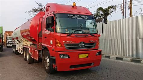 Truk Kontainer Quester,Truk Kontainer Axor ,Truk trailer tangki Pertamina & Truck trintin ...