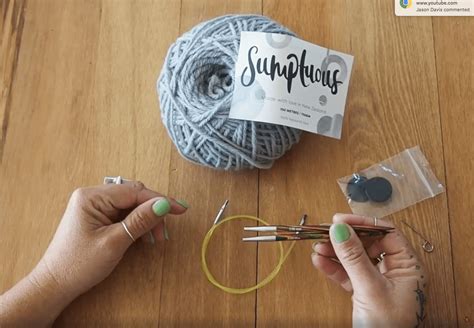 How to Knit with Circular Needles | THE WOVEN