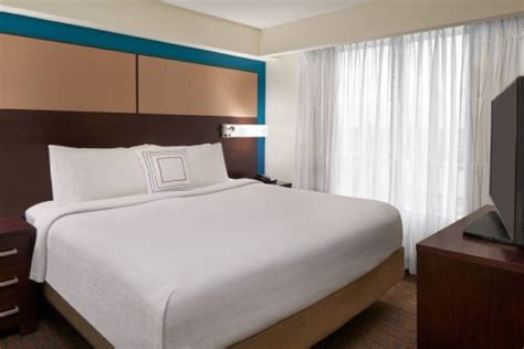 Residence Inn by Marriott Toronto Airport | Convenient Park, Stay & Fly Near YYZ Airport - Park ...