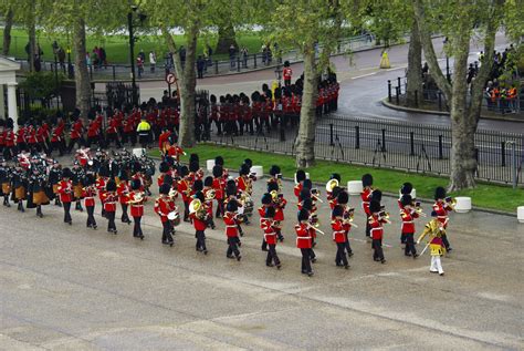File:Irish Guards Band State Opening of Parliament 2012.jpg - Wikimedia ...
