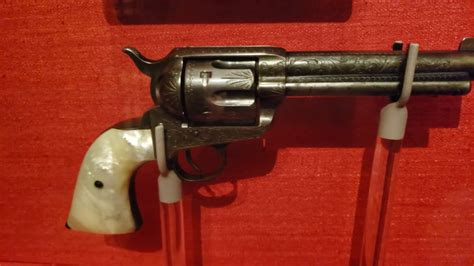 Emmett Dalton's Colt revolver used at the Coffeyvill Shootout 荒野大嫖客 ...