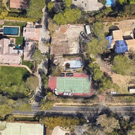 Zooey Deschanel & Jonathan Scott's House in Los Angeles, CA - Virtual Globetrotting