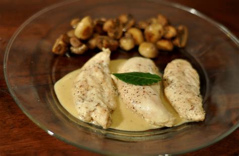 Party with Leah: Poached Chicken Breast with Tarragon Cream Sauce