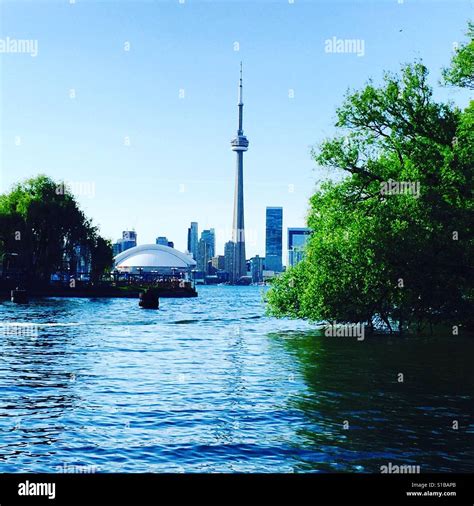 Toronto skyline from Centre Island Stock Photo - Alamy