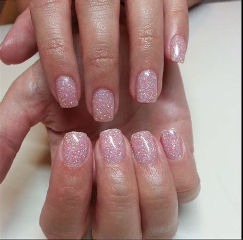 I really love this one. Pink glitter, short square nails! Cute Gel ...