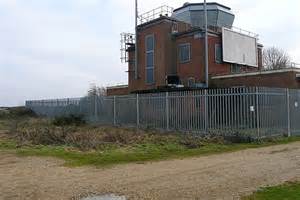 Greenham Common control tower © Graham Horn cc-by-sa/2.0 :: Geograph Britain and Ireland