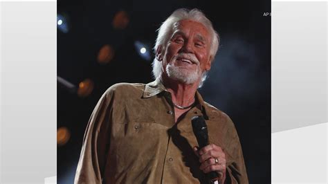 Video kenny rogers through the years - computerloxa