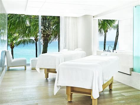 Travel Idea! Why You Should Check Into The Diplomat Beach Resort