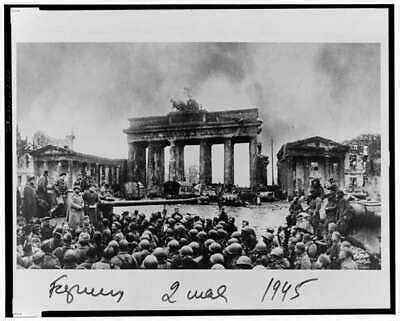 Photo:Soviet soldiers,Brandenburg Gate,Berlin,Evgenii Khaldei | eBay