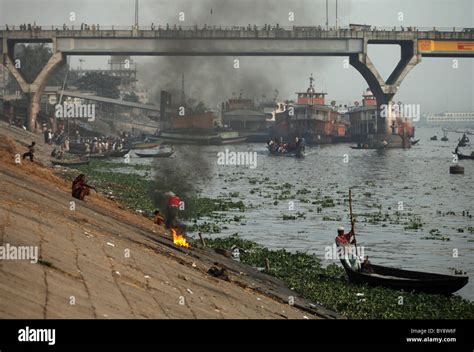 Bridge in Dhaka Bangladesh Stock Photo - Alamy