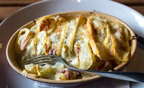 Tartiflette : la vraie recette savoyarde au Reblochon