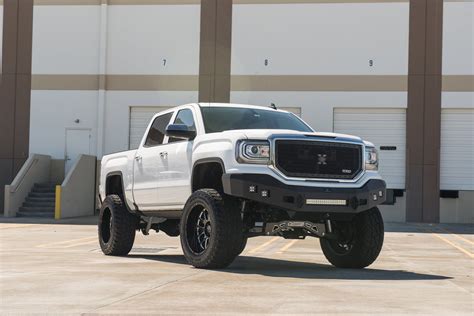 The Higher the Truck, the Closer to God: White Lifted GMC Sierra ...