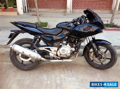 Awesome condition. Picture 1. Black Bajaj Pulsar 220 DTSFi. Album 126518. Bike in Meerut ...