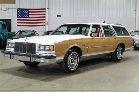 1990 Buick Estate Wagon 71709 Miles White Station Wagon 5.0L V8 4-Speed Automat