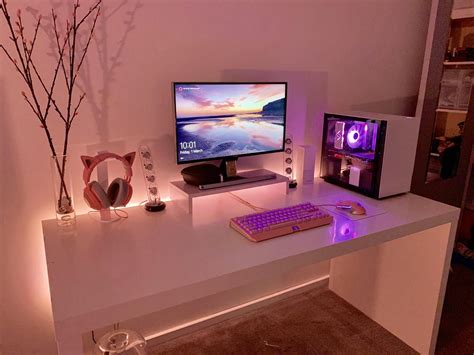 Amazing Pink Gamer Girl Room Aesthetic: 23+ Cute Ideas Of Kawaii Gaming Bedroom Setup, Chair ...