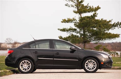 2014 Chevrolet Cruze Eco, 6-Speed Manual, CarFax Certified, AUX | Car Dealership in Philadelphia